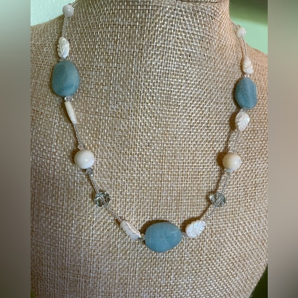 Elegant Amazonite and Carved White Beaded Necklace - Picture 5 of 9